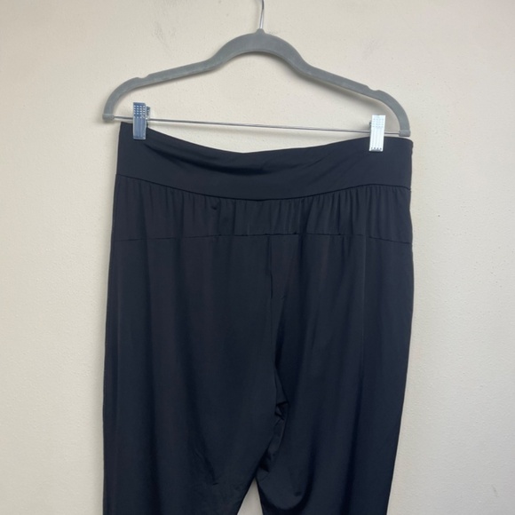 Zyia Black Jogger‎ in a Bottle 2 - Picture 8 of 11